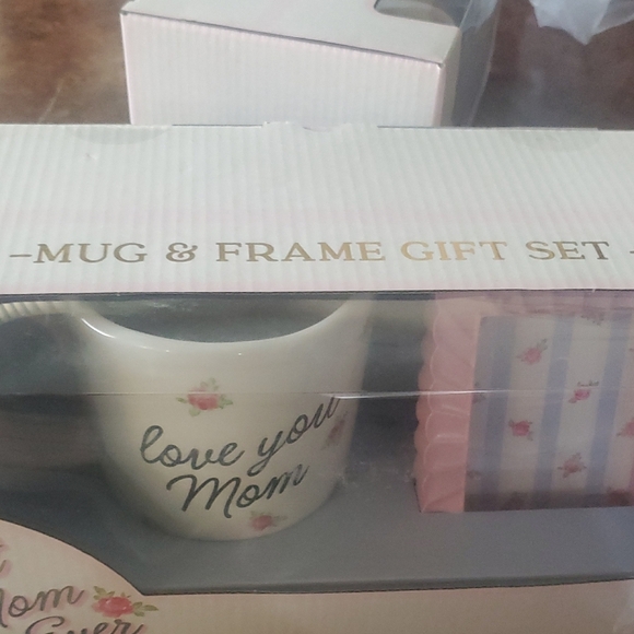Love You Mom Mug and Frame Set - Cream and Pink - Picture 4 of 4